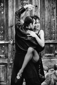 tango-108483_960_7201-1-200x300-1-1