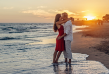 女生洗澡时站着尿过的有没有？女生站着尿尿可以有多爽缩略图